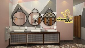 Standard Shared Dormitory | Bathroom | Shower, free toiletries, towels, soap - ITIC INN HOSTEL (Kuta)