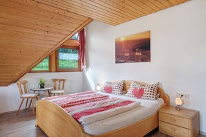 2 bedrooms, bed sheets