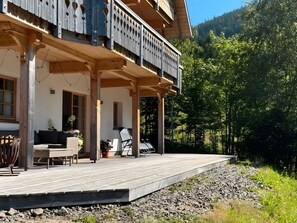Terrace/patio - Apartment 'Am Nettenbach' with Private Terrace and Wi-Fi (Bernau im Schwarzwald)