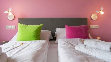 1 habitación, tabla de planchar con plancha, wifi gratis y ropa de cama