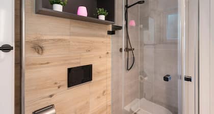 Ferienwohnung 'Traumblick' mit Bergblick, Balkon und Wi-Fi