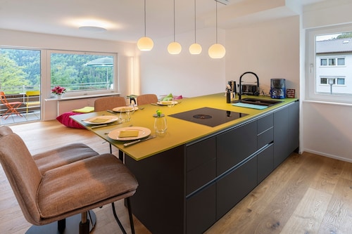 Ferienwohnung 'Traumblick' mit Bergblick, Balkon und Wi-Fi