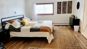 4 bedrooms, WiFi, bed sheets
