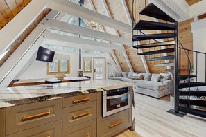 TV, peis og DVD-spiller