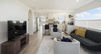 Oceanview Sunset View 3BR Luxe Home Yard