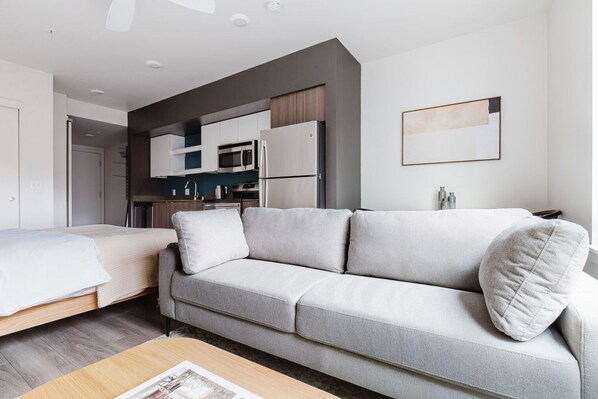 テレビ、ステレオ