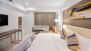 OLIVE SUITE ( Kind Sized ) - AMARAH HOTEL (Butuan)