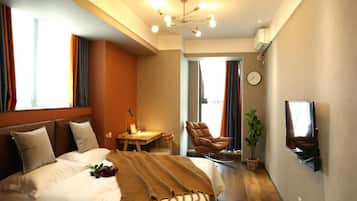 Theme King Room | Free WiFi