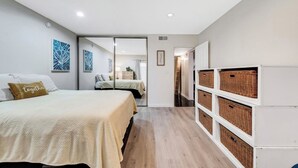 Unclassified image, 5 of 23, button - Cozy 1-bedroom condo with WiFi, AC in charming Los Angeles (Los Angeles)
