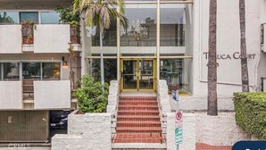 Unclassified image, 3 of 23, button - Cozy 1-bedroom condo with WiFi, AC in charming Los Angeles (Los Angeles)