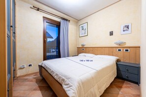 2 bedrooms, WiFi - Apartment located just 100 meters from cable (Canazei)