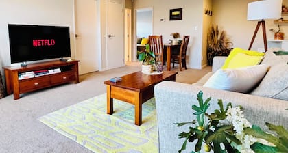 Cozy 2-bedroom home in Central Millwater with WiFi