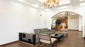 Panoramic Apartment, 3 Bedrooms | Living area - Zahoo House in Flemington SaiGon (Ho Chi Minh City)