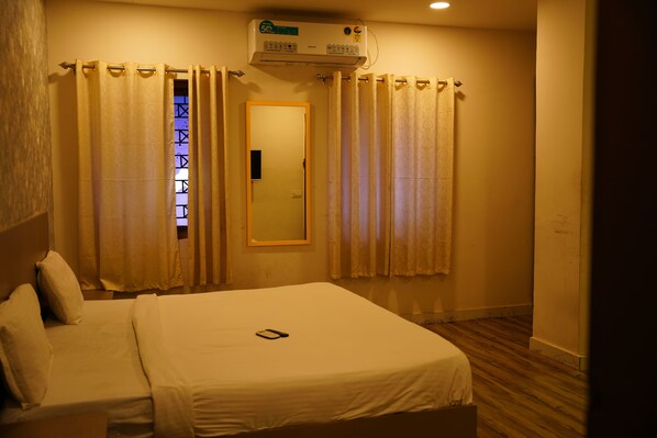 Deluxe Room, City View