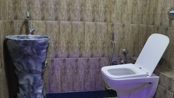 Free toiletries, towels, soap, shampoo