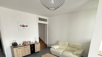 TV connectée, jeux vidéo, livres