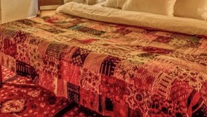 ベーシック コテージ バルコニー ヒルビュー | 1 室のベッドルーム