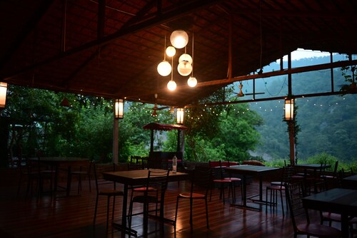 Shoolin Jungle Resort