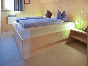 4 Schlafzimmer, Bügeleisen/Bügelbrett, Internetzugang