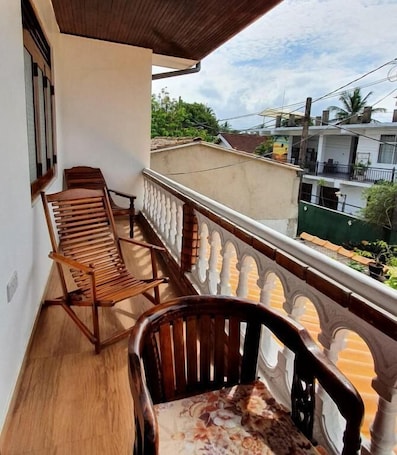 ํ
๋ผ์ค/ํํฐ์ค