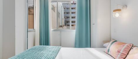 2 makuuhuonetta, silitysrauta/-lauta, internet, vuodevaatteet