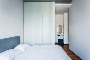 1 bilik tidur, langsir/tirai gelap terus, kalis bunyi