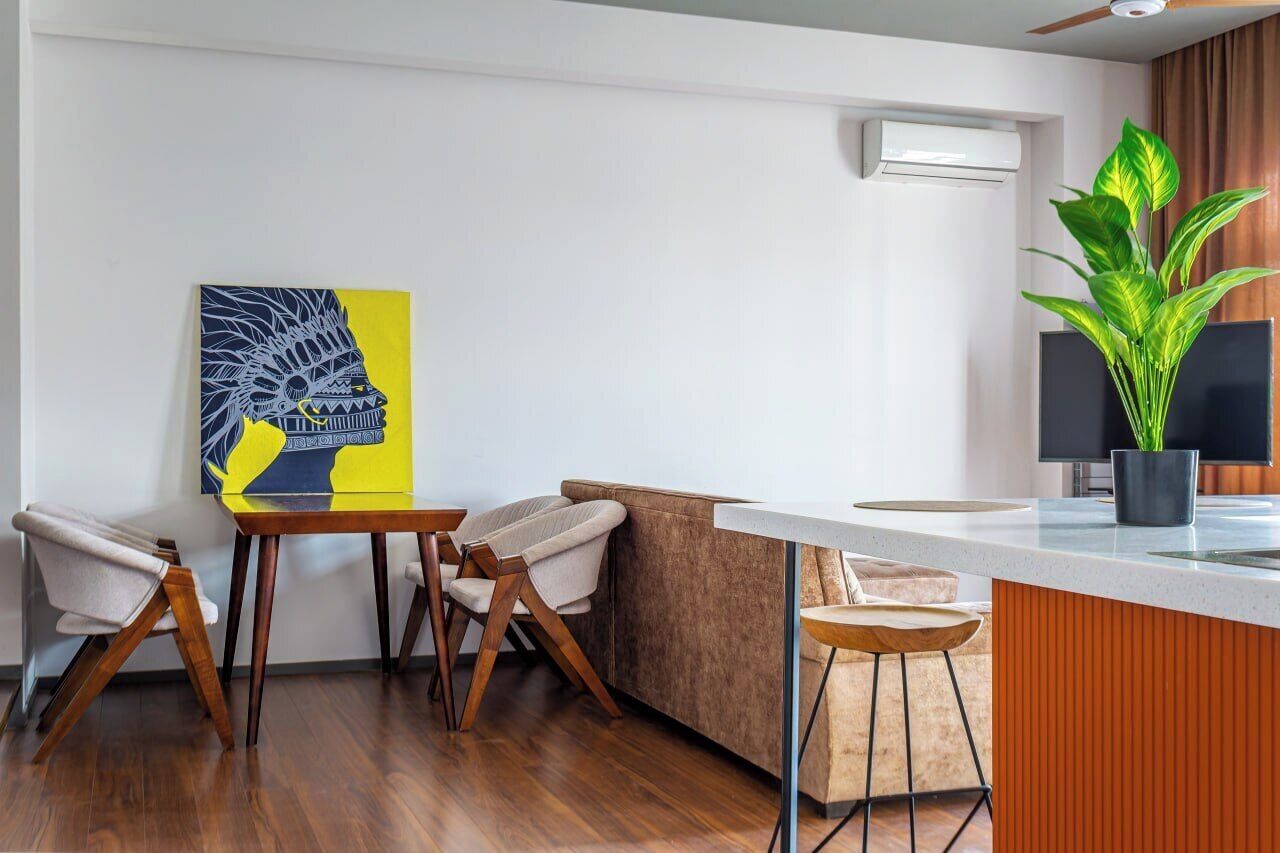 奢华公寓, 庭院景观 | 起居区 | 平板电视