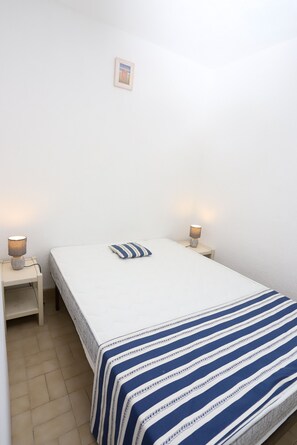 Fer et planche à repasser