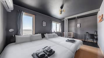 6 bedrooms, iron/ironing board, free WiFi
