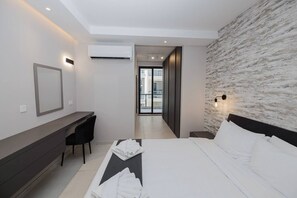 2 bedrooms, iron/ironing board, travel crib, free WiFi