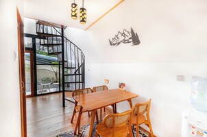 家庭双人房 | 起居区