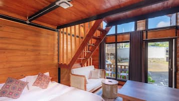 Family Room | Free WiFi