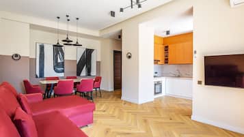 Appartement Luxe, vue cour intérieure | Coin séjour