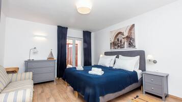 2 bedrooms, WiFi, bed sheets