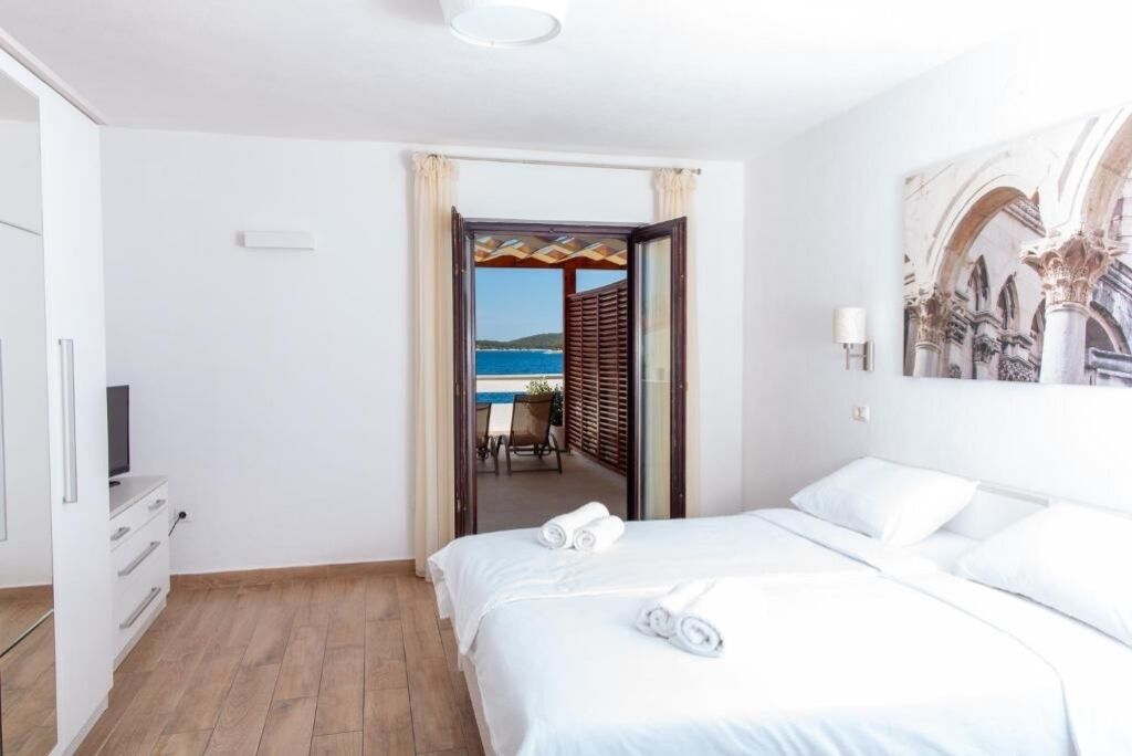 2 makuuhuonetta, Wi-Fi, vuodevaatteet