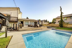 Et oppvarmet basseng