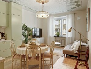 Living area - Enchanting 1BR w/ King Bed in Unbeatable Location (Helsinki)