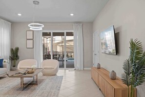 Smart TV, offices - Chic 7Bed with private pool, theme bedrooms (Clermont)