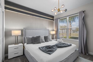 5 bedrooms, desk, iron/ironing board, travel crib