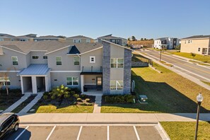 Exterior - Gorgeous 5bed TH close to Disney, Water Park (Davenport)