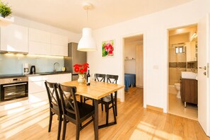 Fridge, oven, stovetop, dishwasher - Villa Bilic : Apartment OLEANDAR (Rogoznica)