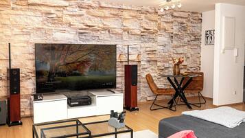 1 Schlafzimmer, Zimmersafe, Schreibtisch, BĂŒgeleisen/BĂŒgelbrett