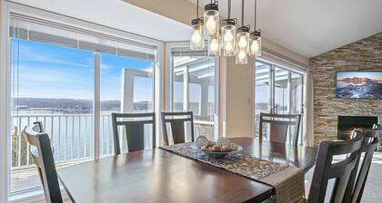 |3B 3B | Lakefront | Boat Dock |Seasonal Pool