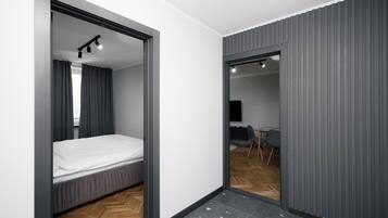 1 bedroom, iron/ironing board, internet