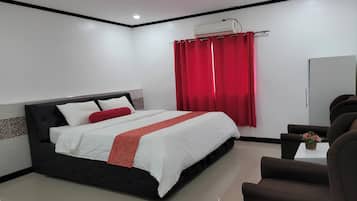 Desk, free WiFi, bed sheets