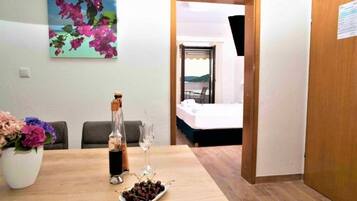 2 bedrooms, WiFi, bed sheets