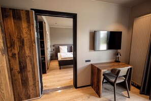 Standard-dobbeltværelse kæledyr ikke tilladt | Premium bedding, down comforters, in-room safe, desk - Hotel Melfarhus (Middelfart)