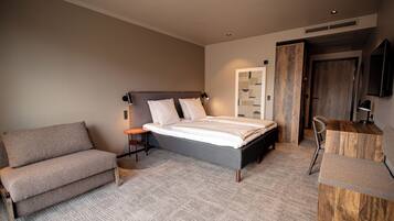 Superior-3-personersværelse kæledyr er ikke tilladt | Badkamer | Een douche, een haardroger, handdoeken, zeep