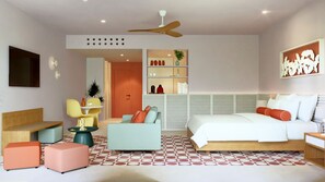 Een kluis op de kamer, een laptopwerkplek, verduisterende gordijnen