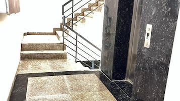 Televisión LCD de 32 pulgadas con canales digitales